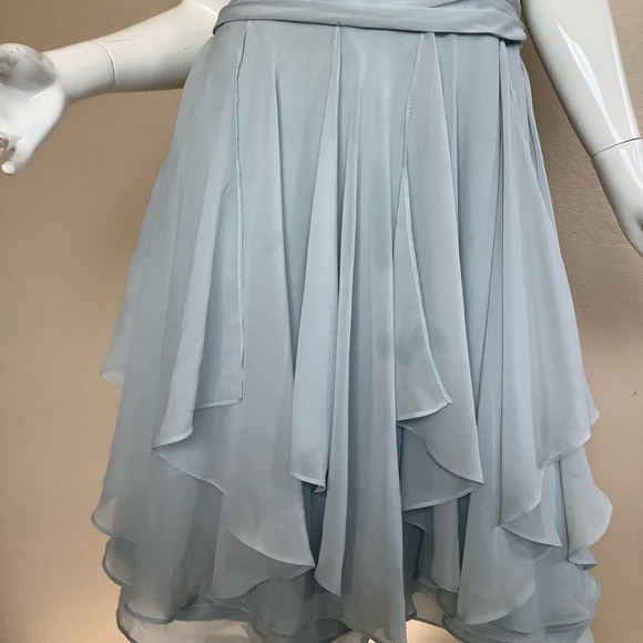 Elegant Light Blue Sleeveless Dress - Picture 4 of 9